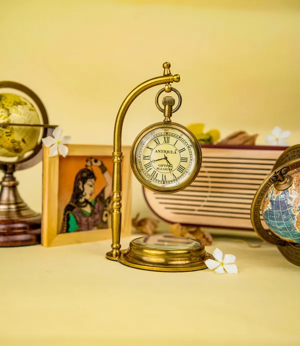 Antiqula_Magnus_6.1_Vintage_Brass_Desk_Clock_With_Compass_Engraved_Quote